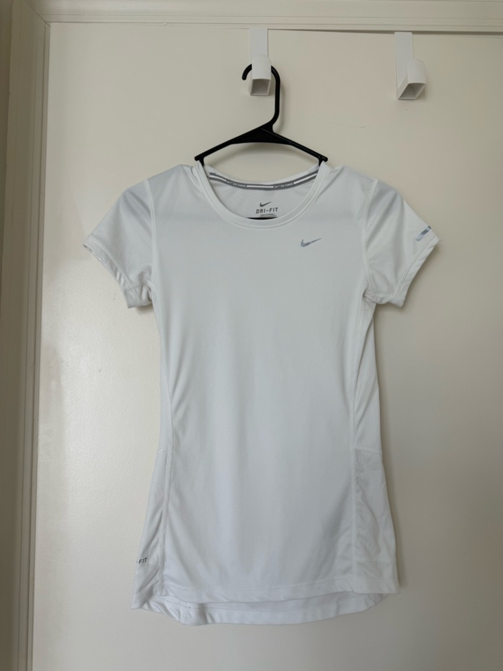 Nike White Dri-FIT Women’s Short-Sleeve Performance Tee